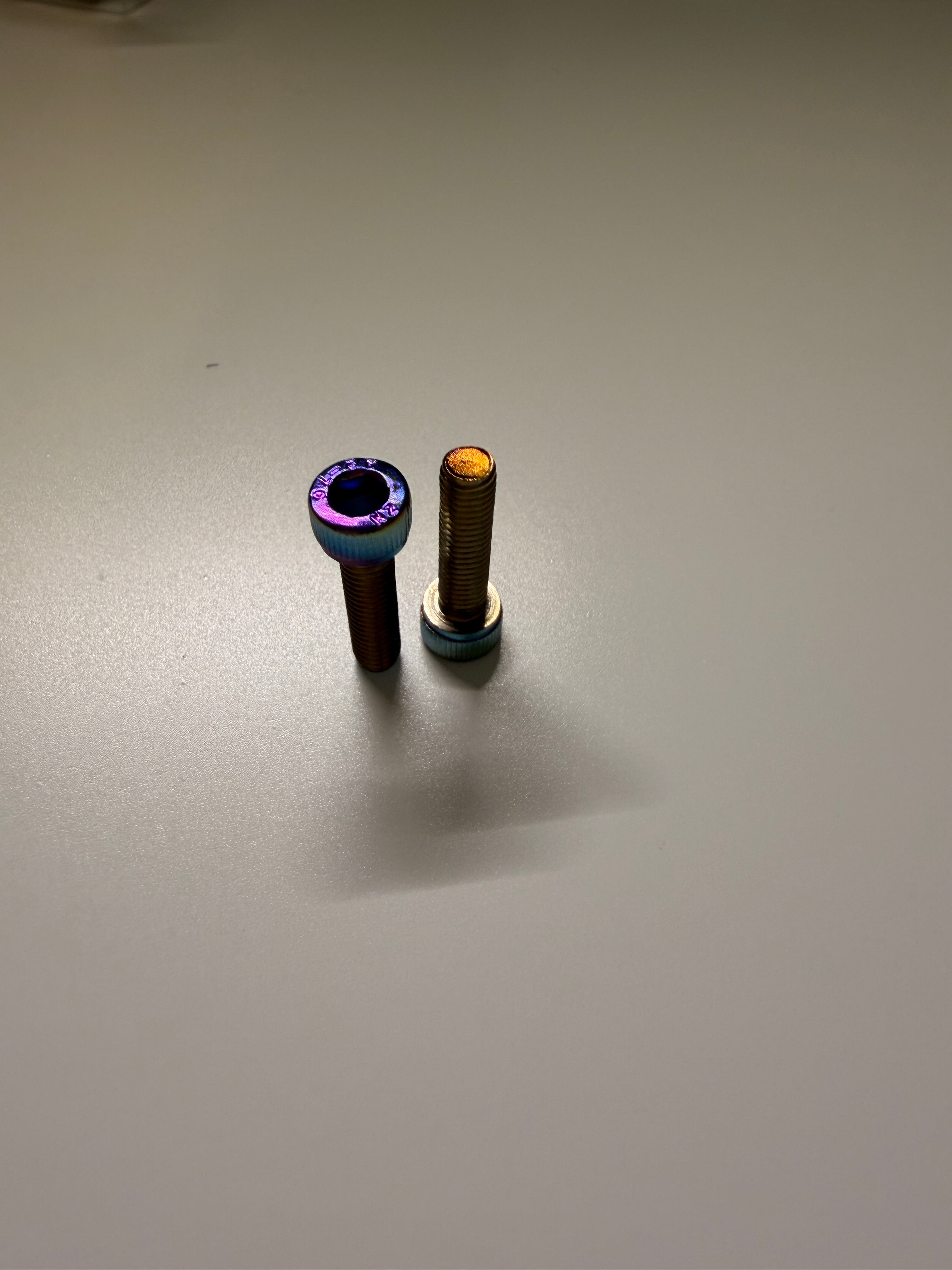 Throttle Titanium Bolts (set of 2) (Limited Edition Color)
